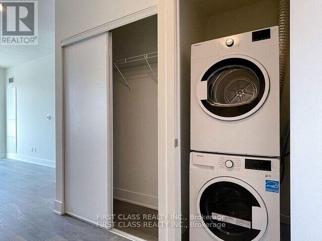 Photo - 188 Fairview Mall Dr Unit 728