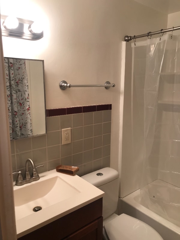 Photo - 1432 Youll St