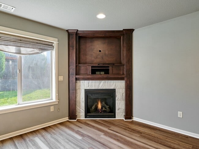 Photo - Beautiful 4 bedroom/2.5 Bath Home On Large...
