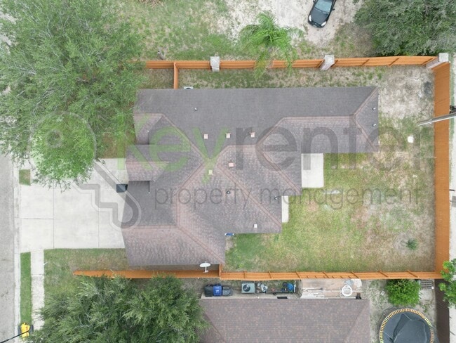 Photo - Beautiful 3b /2 bath home in McAllen