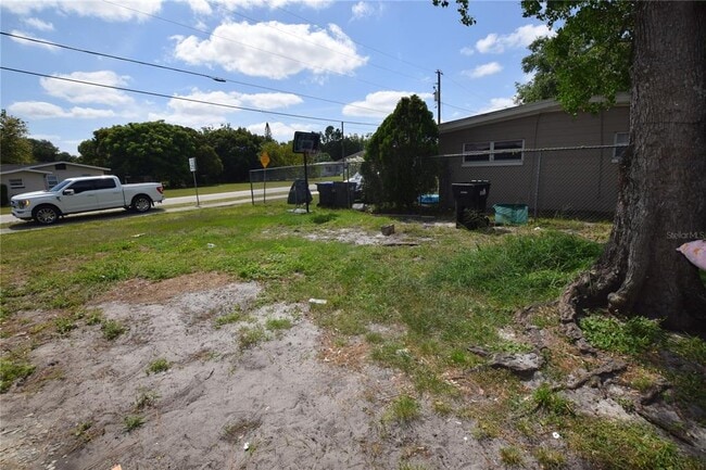 Photo - 102 W Lancaster Rd