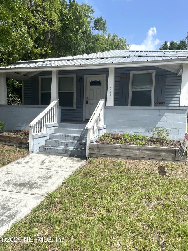 Photo - 272 W King St Casa