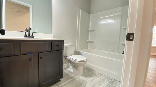 Photo - 4591 Silver Oak Dr SW