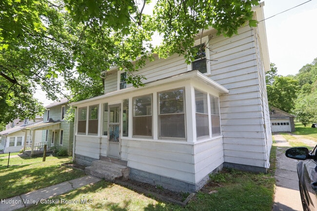 Photo - 16 Maple St Casa