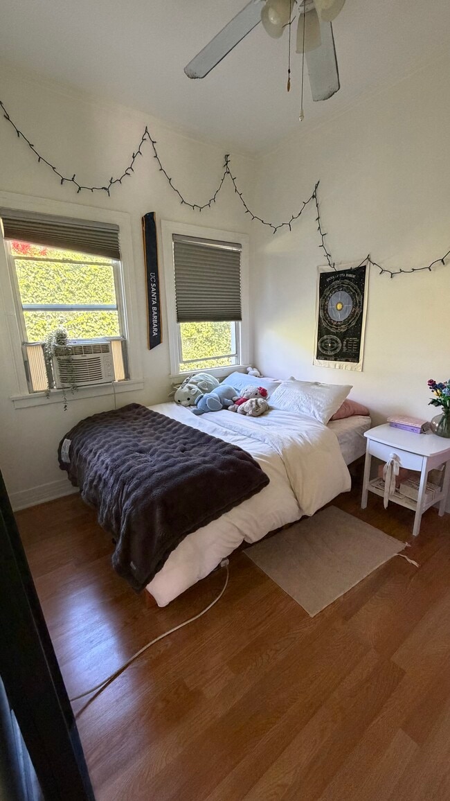 Photo - 2409 N Beachwood Dr Unit 2409 B