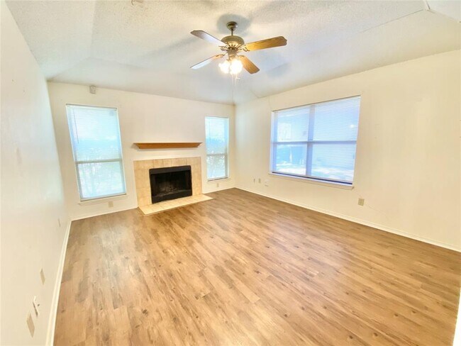 Photo - 4727 Sausalito Dr