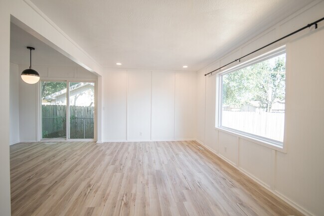 Photo - 3016 W Roxbury St Unit B