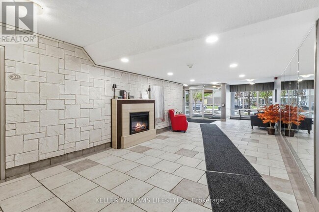 Photo - 155 Kent St Unit 405