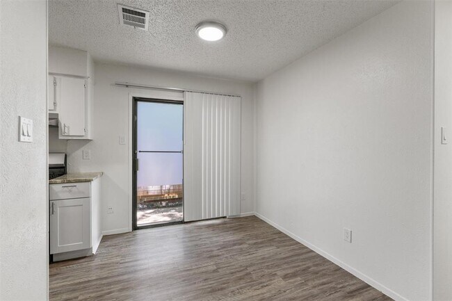 Photo - 11411 Walnut Ridge Dr