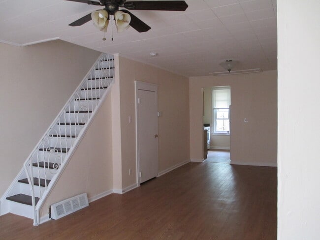 Photo - 2049 S Croskey St