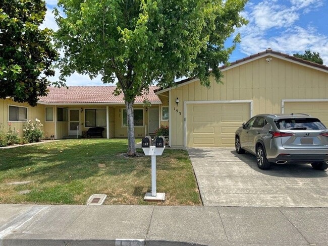 Building Photo - Remodeled Beautiful 2 Bedroom Senior Duple... Rental