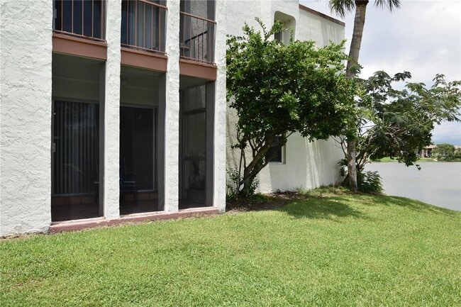 Photo - 528 Orange Dr Unit 16