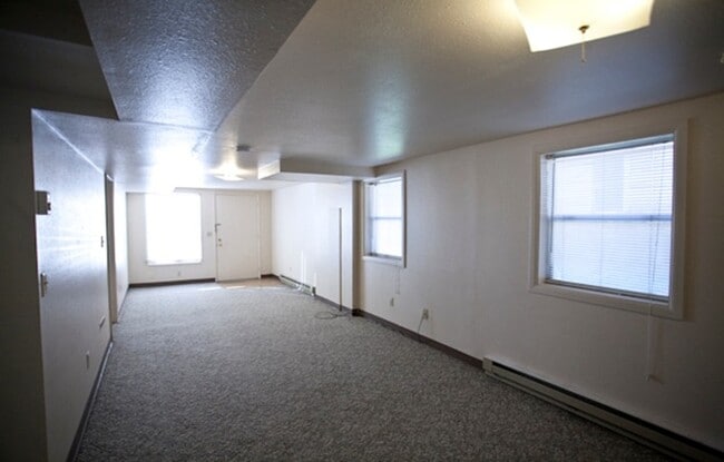 #B-230Daniel - LR - 230 SE Daniel St Unit #B-230Daniel