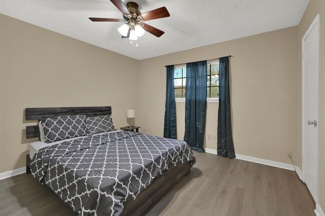 Photo - 14102 Sylvia Dr