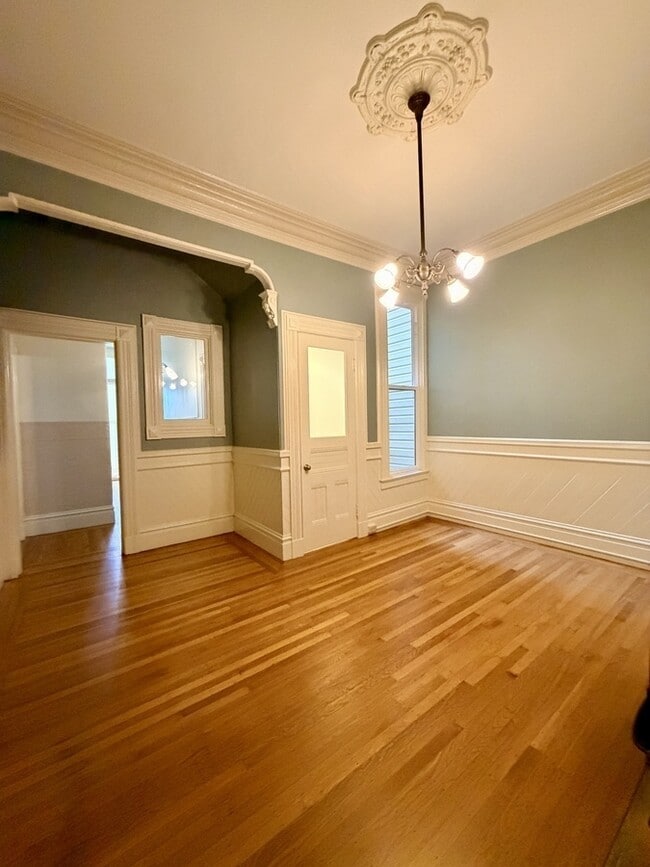 Photo - 2536 Sutter St