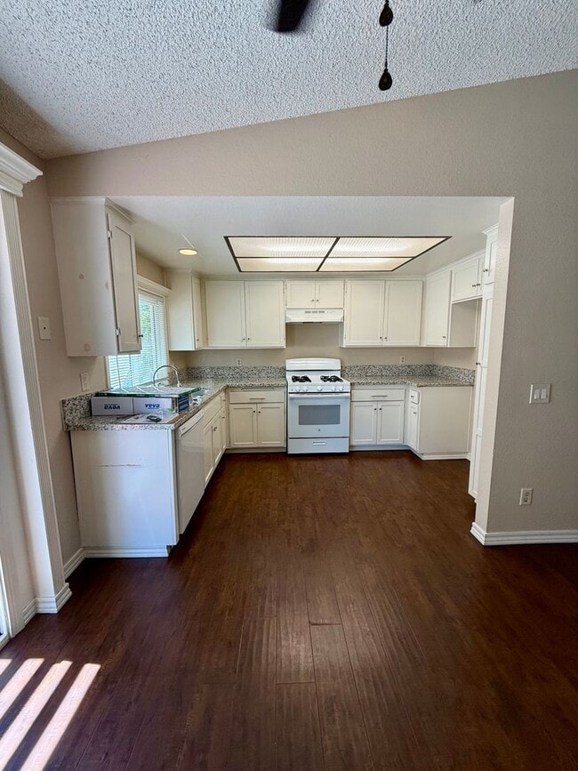 Photo - Lovely 3 bd, 2 bath in Moreno Valley
