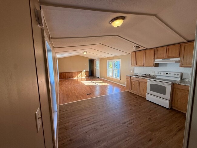 Photo - 12 Greeley St