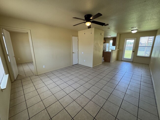 Photo - 5702 Greengate Dr Unit A