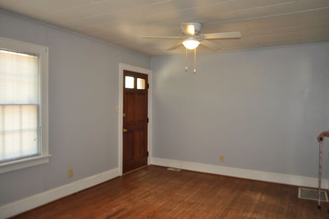 Photo - FOR RENT - Terrific location, great price....near everything!