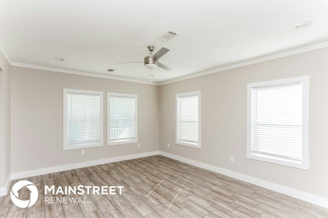 Photo - 1816 Belzise Terrace