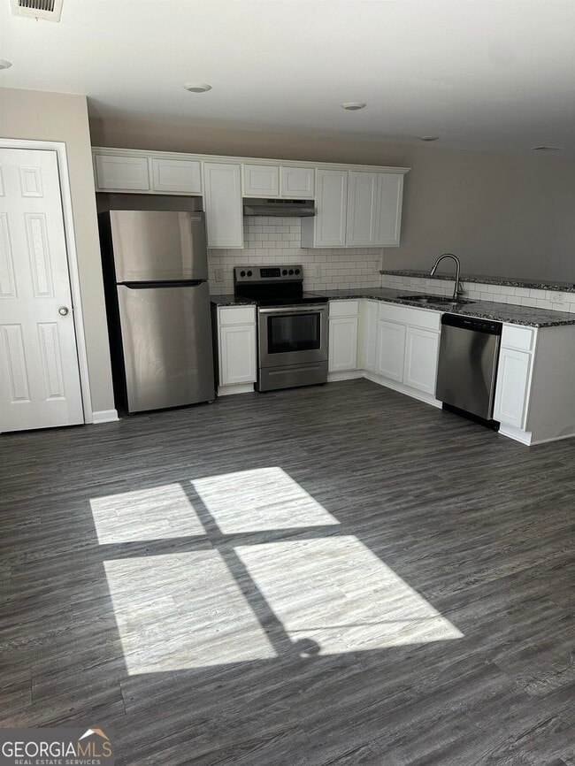 Photo - 4454 Pinscher St