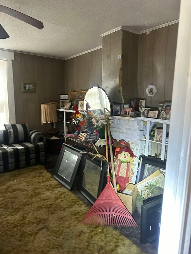 Photo - 82 E Hampton St