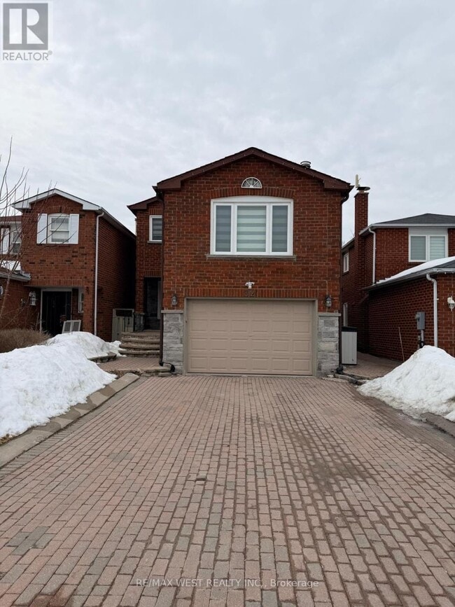 Photo - 82 Woodcroft Ln