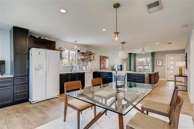Photo - 2403 Aldford Dr