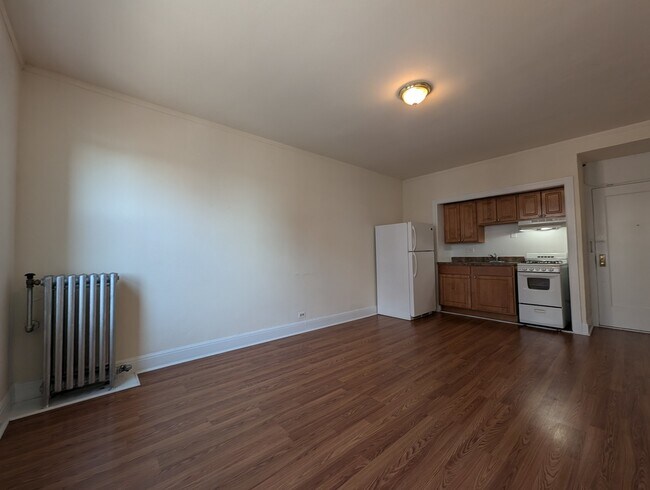 Photo - 3335 W Diversey Ave Unit 232