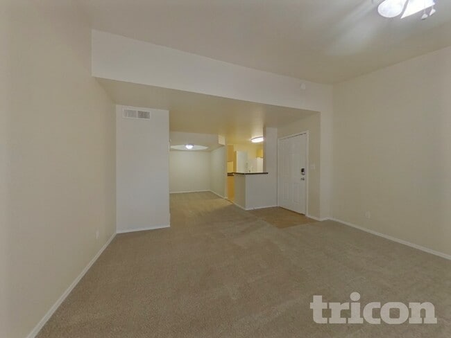 Photo - 1880 E Morten Ave