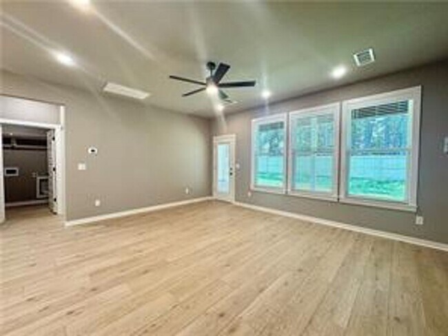 Photo - Nice New Construction Home in E Springdale