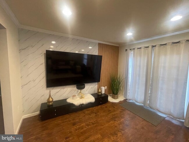 Photo - 8950 Continental Pl