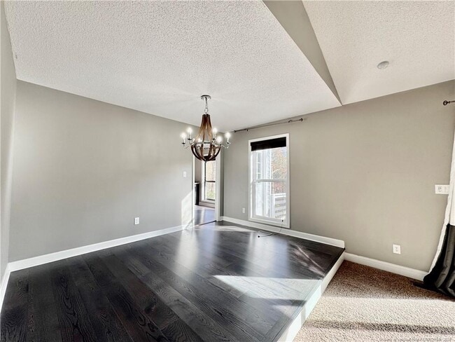 Photo - 741 Maxine St