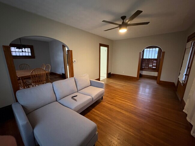 living room & dining room - 224 Woodside Ave NE