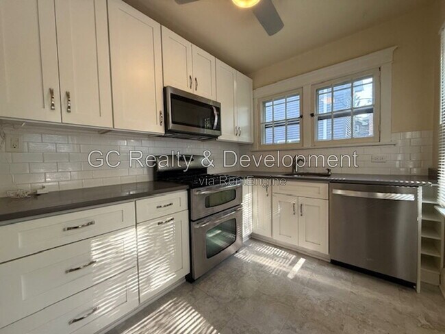 Photo - 2415 Hastings Ave