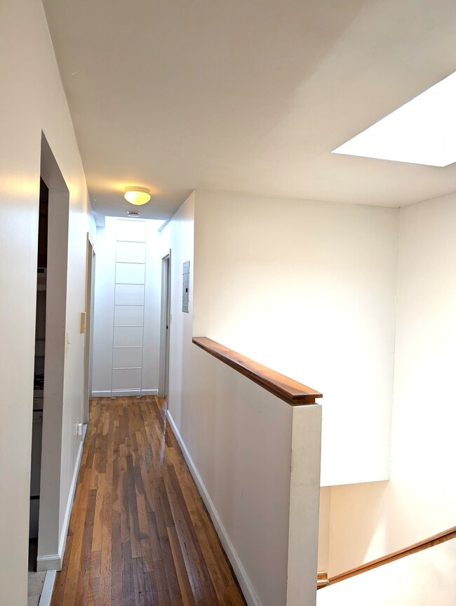 Building Photo - 755 Essex St Unit top