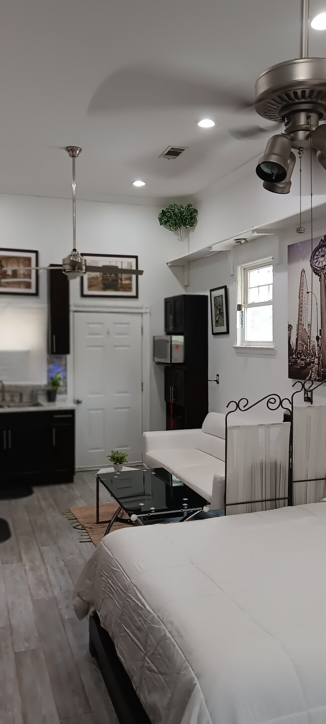 Photo - No Brainer Furnished Apartments