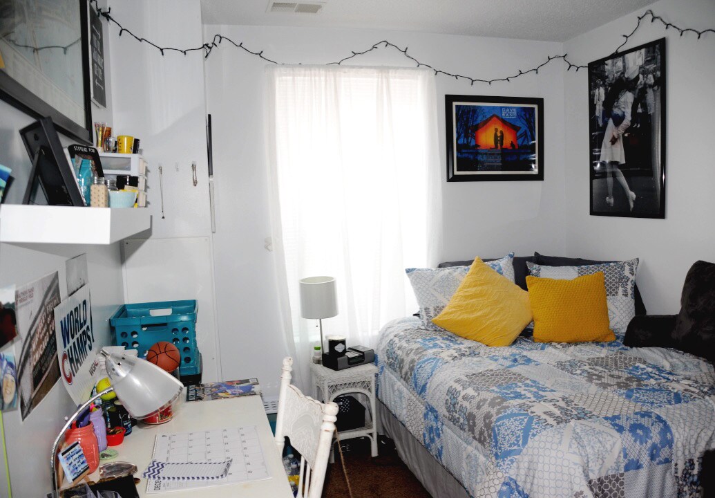 Photo - 403 E Bellows St