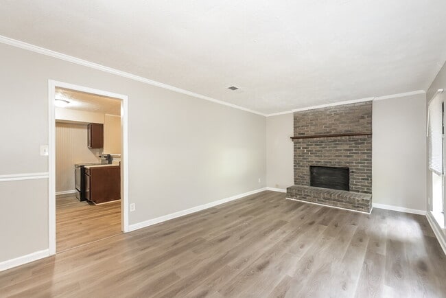 Photo - 123 Sir Gregory Manor NW