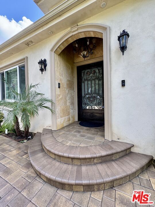 Photo - 6234 Carpenter Ave