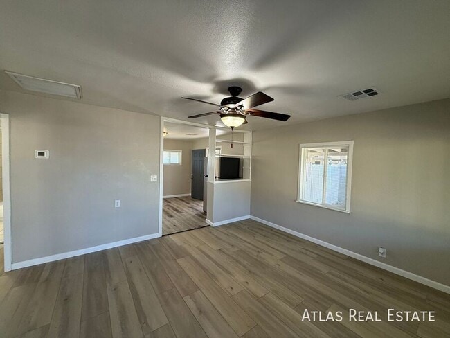 Photo - 1741 W Desert Cove Ave Unit 1