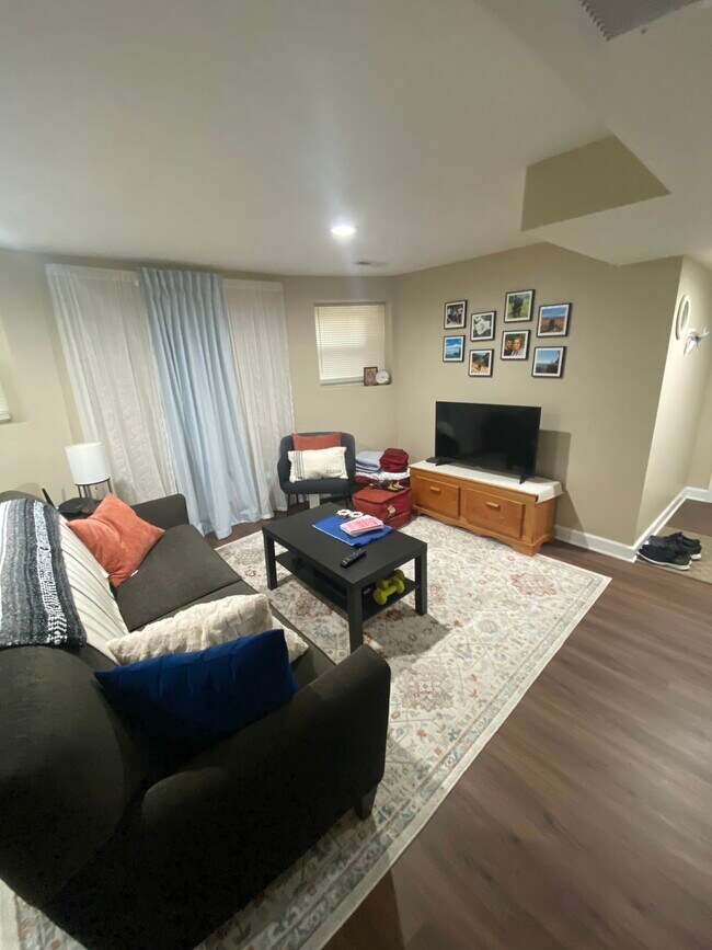 Photo - 2118 N Avers Ave Unit G