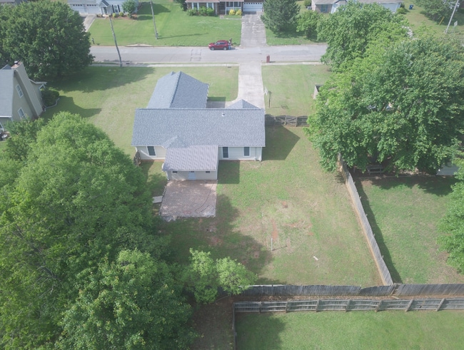 Photo - 107 Patra Dr