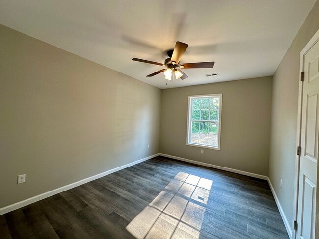 Photo - 161 Perseverance Dr Unit 1