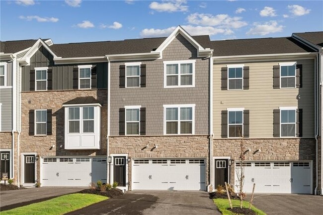 Photo - 204 Scenic Dr