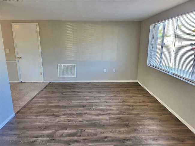 Photo - 4004 Grayton Dr