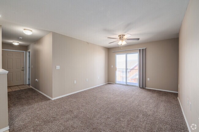 3BR, 2BA - 1,200SF - Living Room
