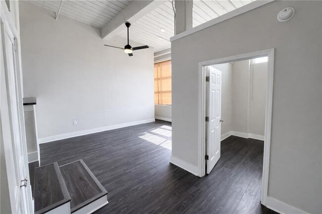 Photo - 161 Mangum St SW Unit 204