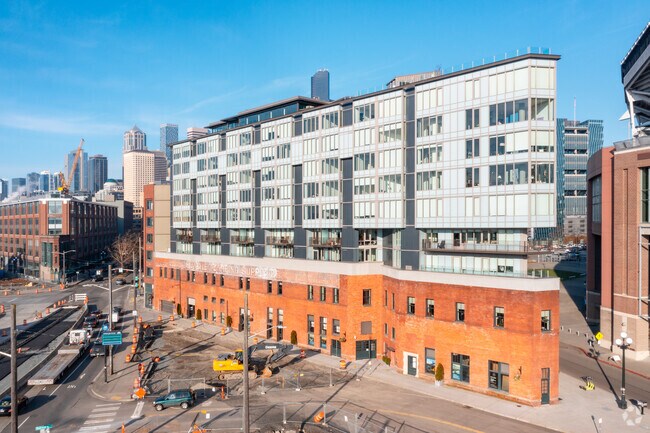 Gridiron - Gridiron Apartments