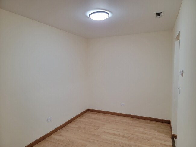 Photo - 1002 Castilian Ct Unit 108